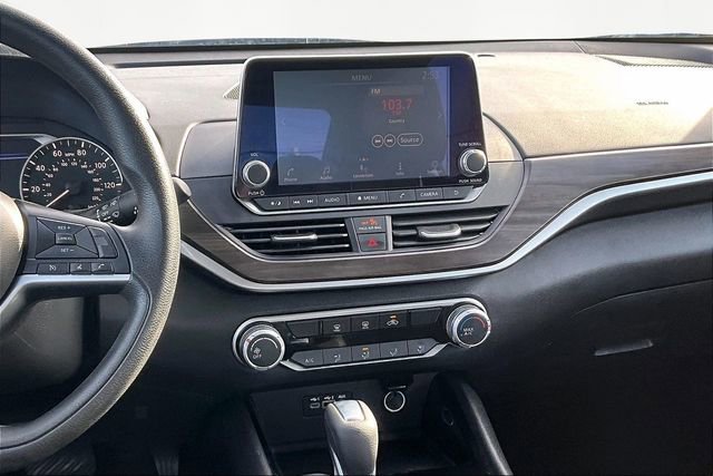 Used 2024 Nissan Altima 2.5 SV image 9