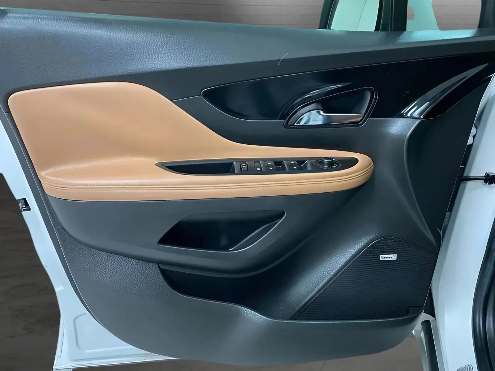 Used 2017 Buick Encore Premium FWD image 9