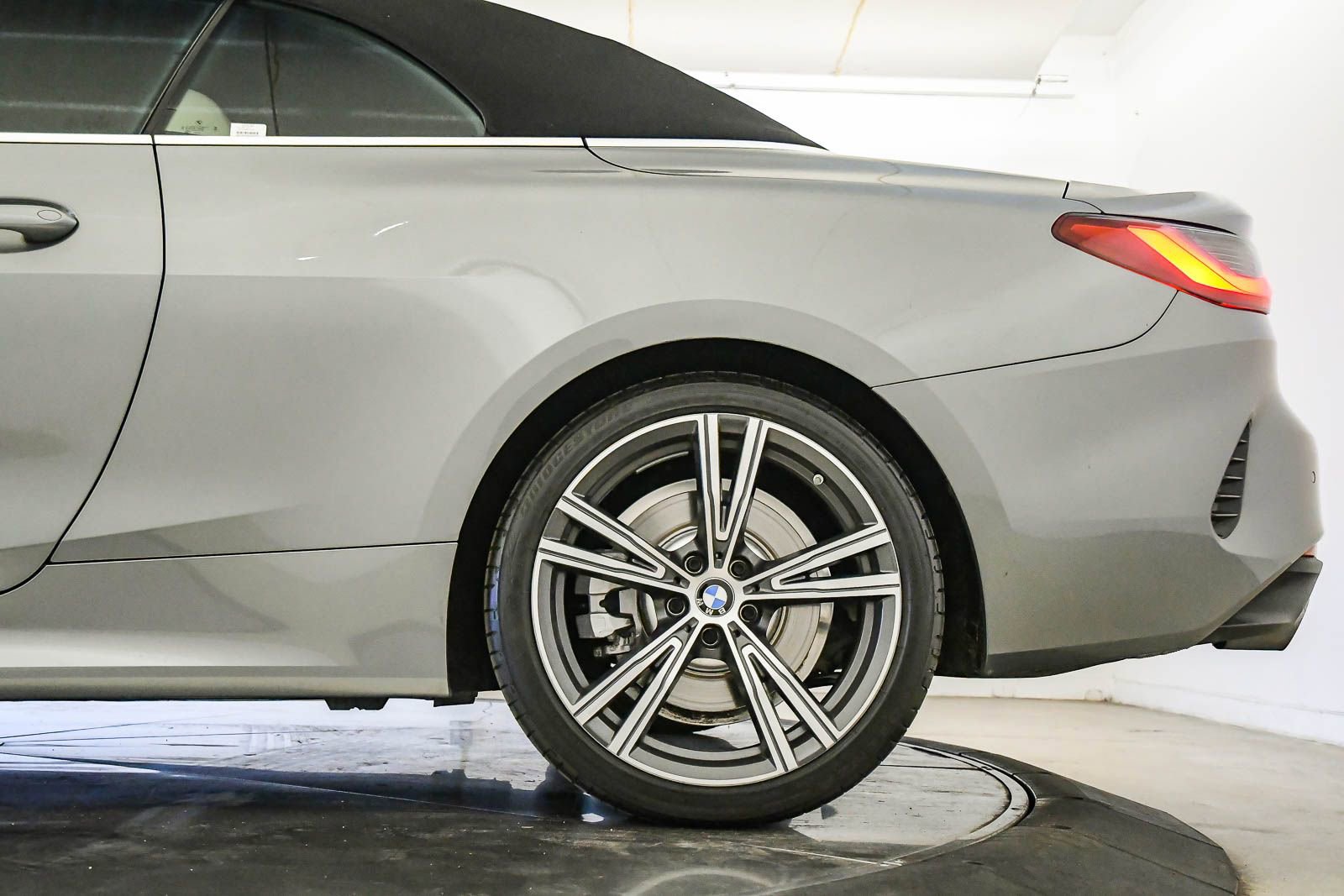 Certified 2023 BMW 430i Convertible w/ Convenience Package RWD image 10