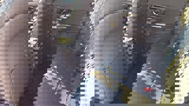 Certified 2025 Mercedes-Benz GLC 300 4MATIC image 30