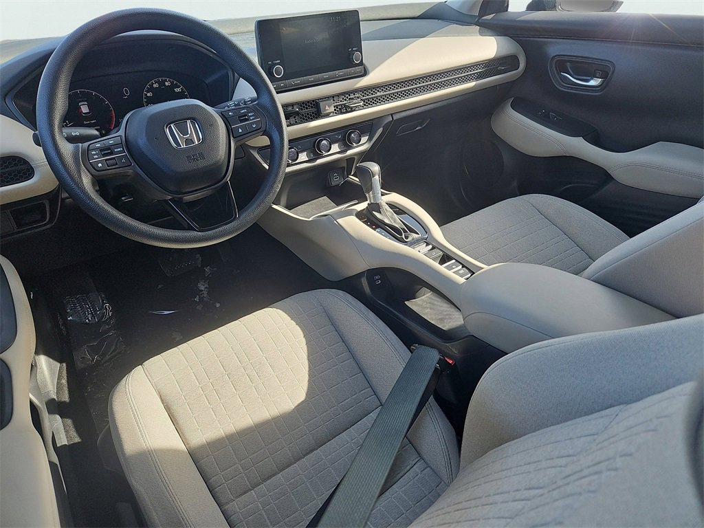 Certified 2025 Honda HR-V LX image 11