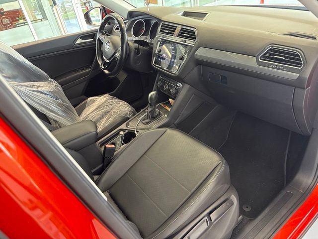 Used 2019 Volkswagen Tiguan SE w/ Panoramic Sunroof Package FWD image 15