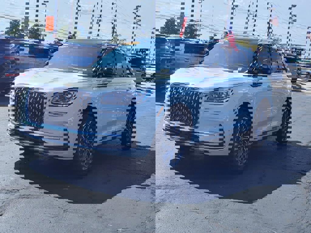 Used 2023 Lincoln Corsair Grand Touring w/ Equipment Group 302A image 25