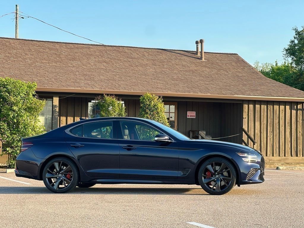 Used 2023 Genesis G70 3.3T w/ Sport Prestige Package RWD image 7