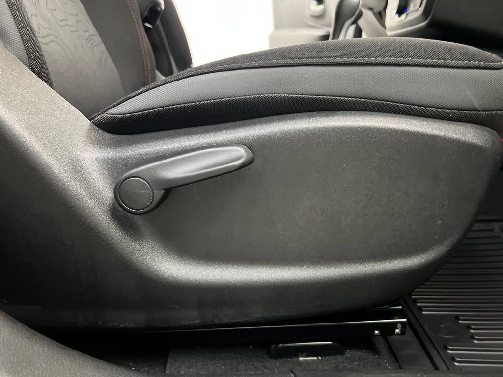 Used 2023 Jeep Renegade Trailhawk AWD/4WD image 29