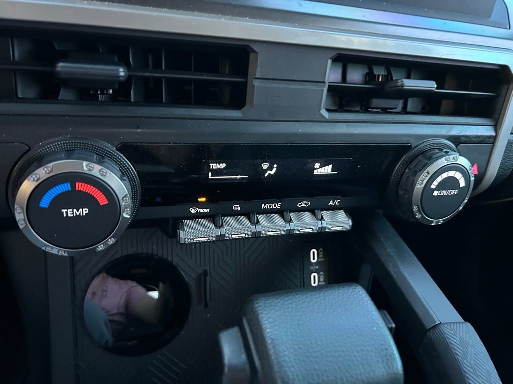 Certified 2025 Toyota Tacoma SR5 AWD/4WD image 26