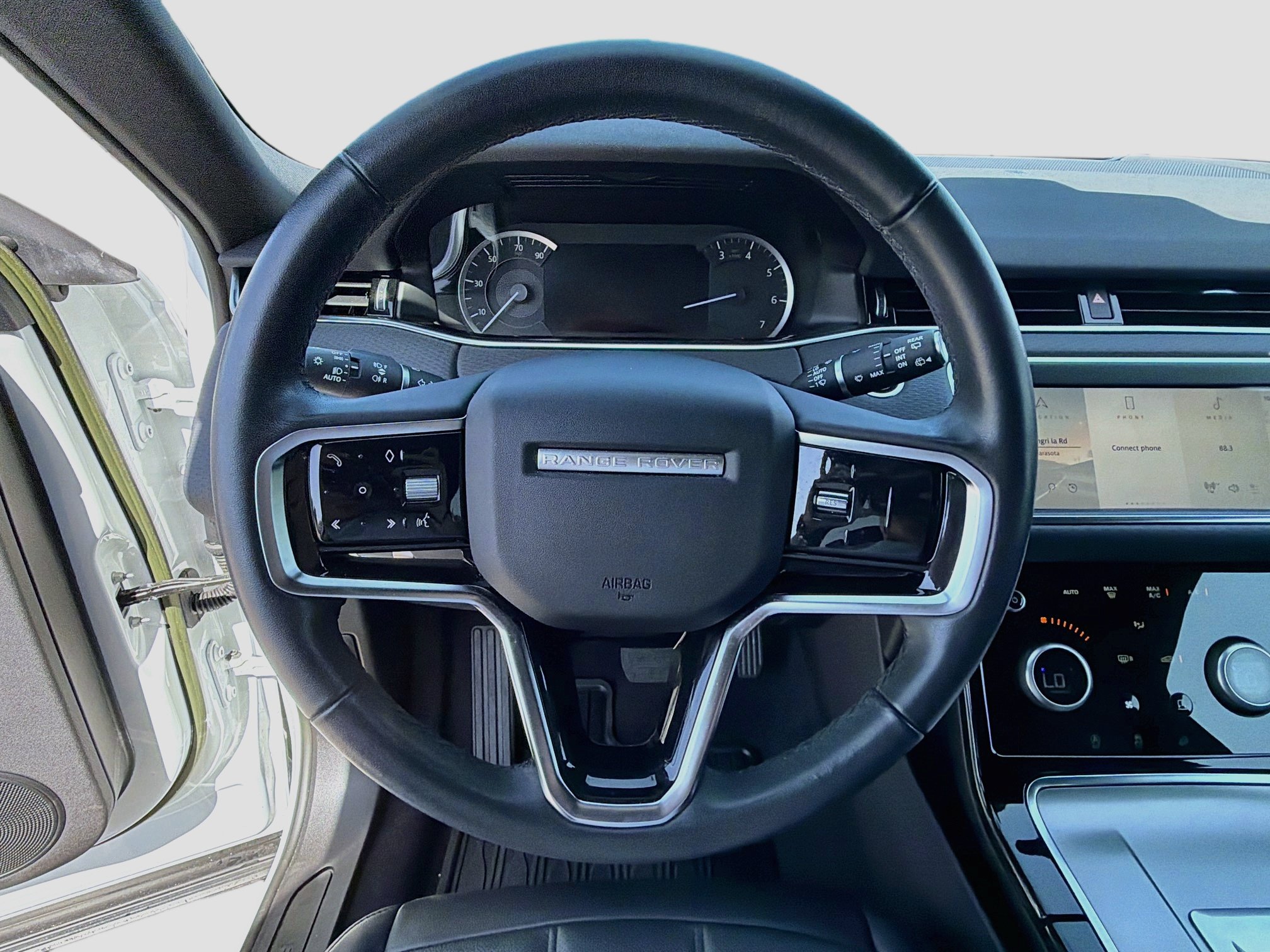 Used 2023 Land Rover Range Rover Evoque S AWD/4WD image 39