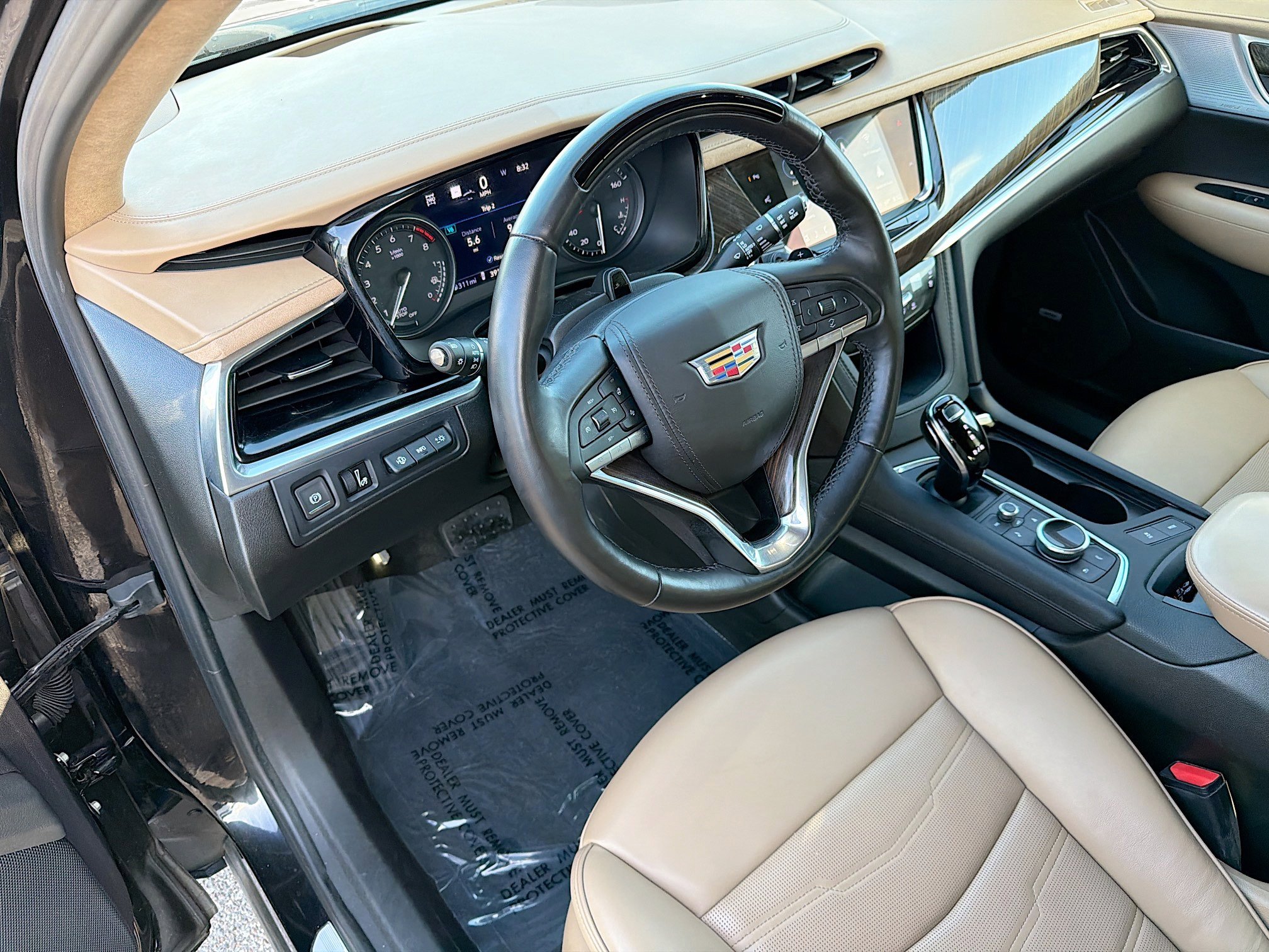 Used 2024 Cadillac XT6 Premium Luxury w/ Platinum Package AWD/4WD image 27