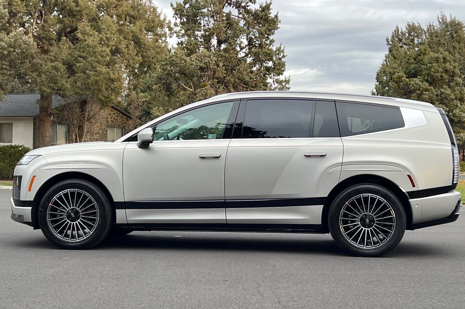 New 2026 Hyundai Ioniq 9 Calligraphy image 7