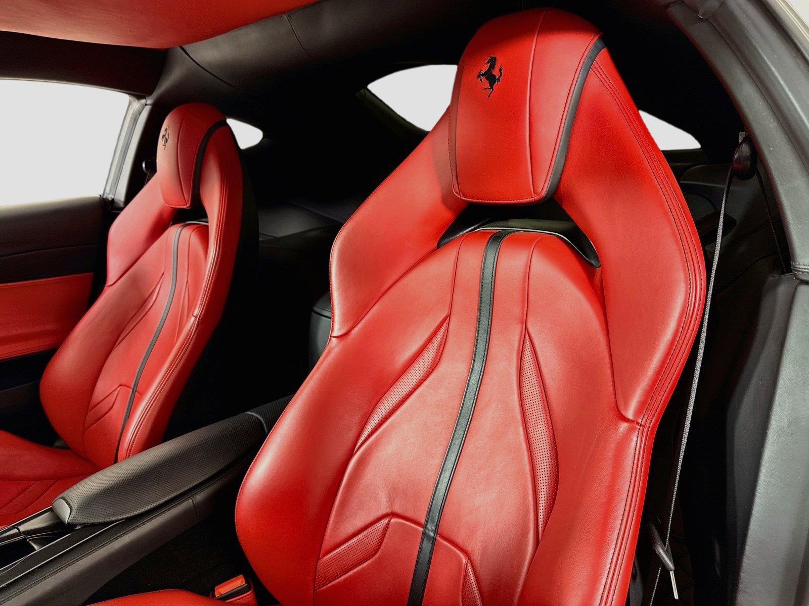 Used 2020 Ferrari 812 Superfast RWD image 25