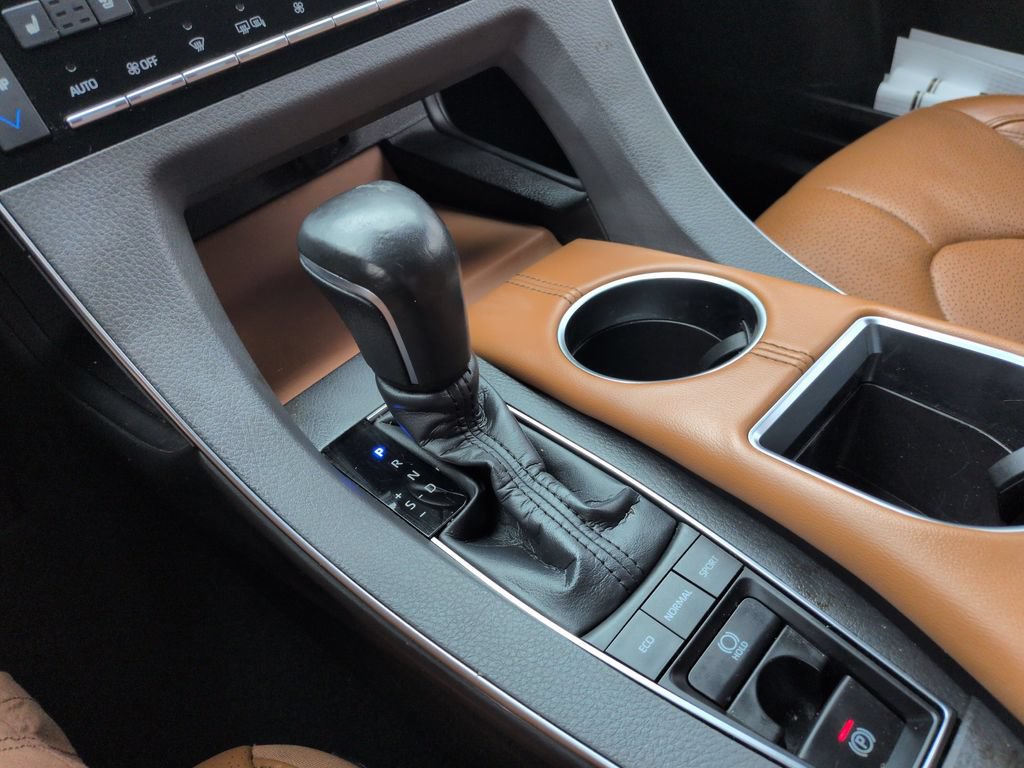 Used 2020 Toyota Avalon Limited w/ Advanced Safety Package FWD image 24