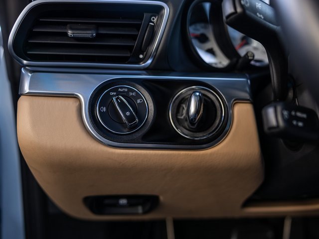 Used 2018 Porsche 911 Targa 4S image 34