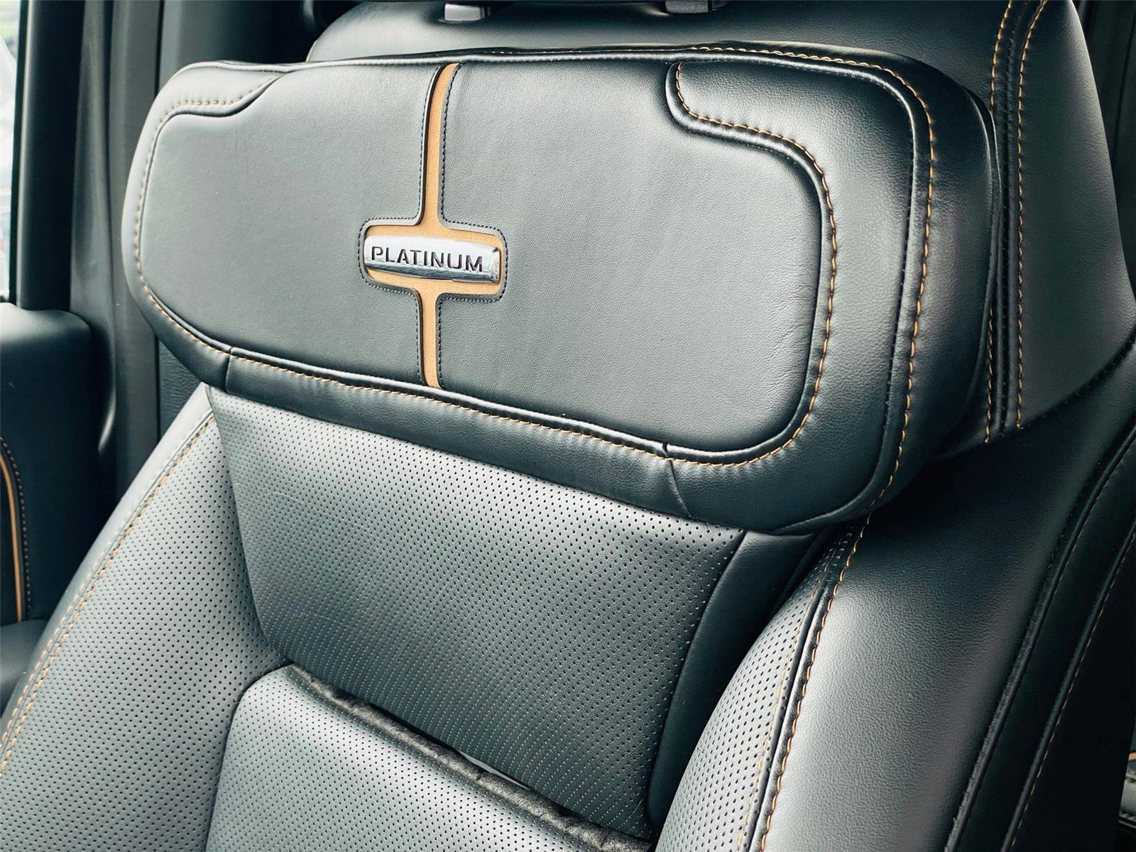 Used 2023 Ford F350 Platinum AWD/4WD image 18