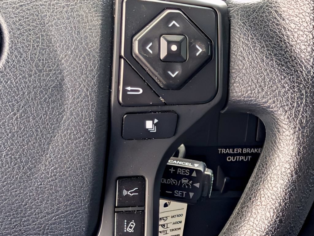 Used 2020 Toyota Tundra SR5 w/ SR5 Upgrade Package AWD/4WD image 19