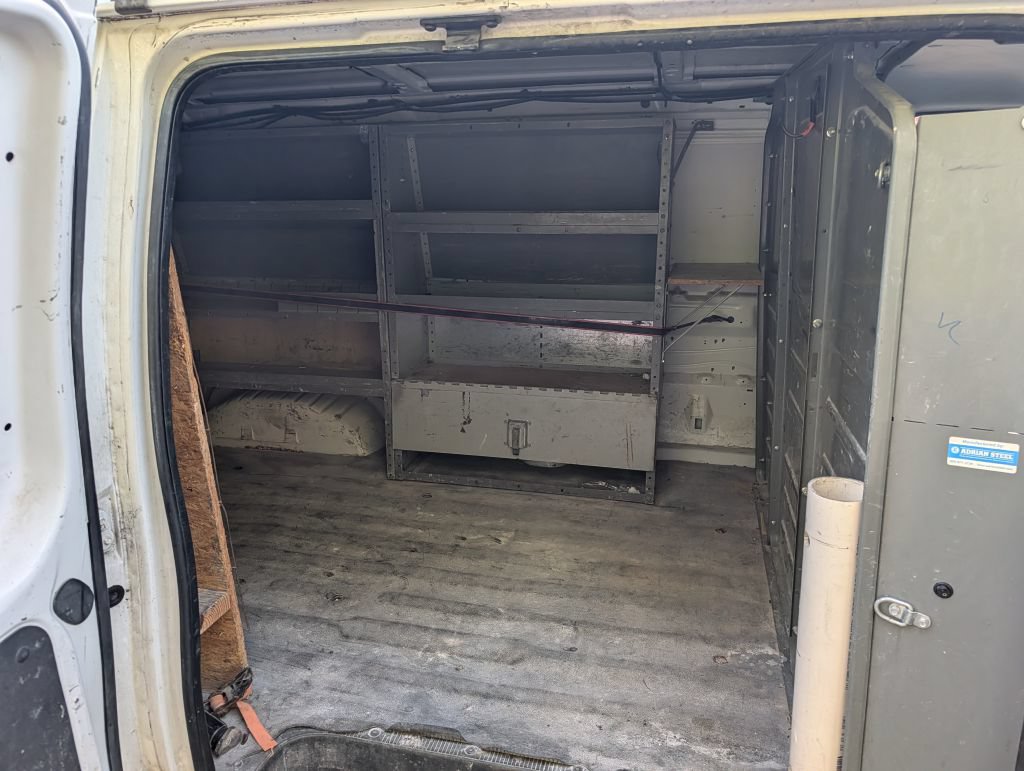 Used 2014 Ford E-250 and Econoline 250 Extended w/ Power Group RWD image 16