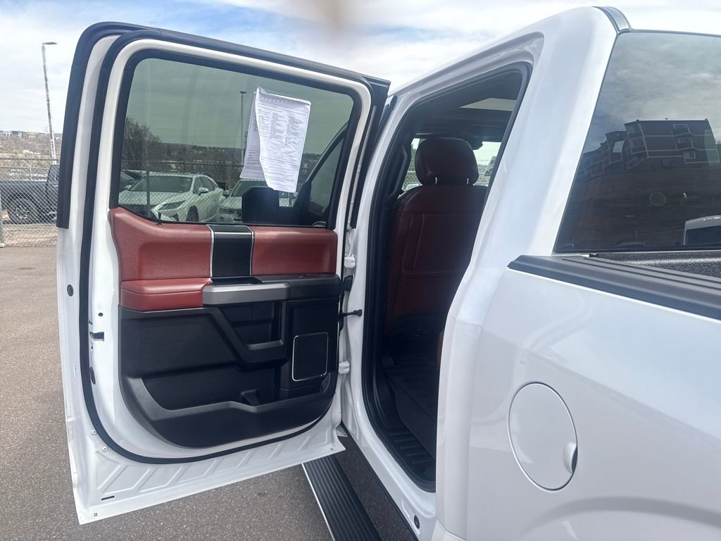 Certified 2019 Ford F150 Platinum w/ Equipment Group 701A Luxury image 16