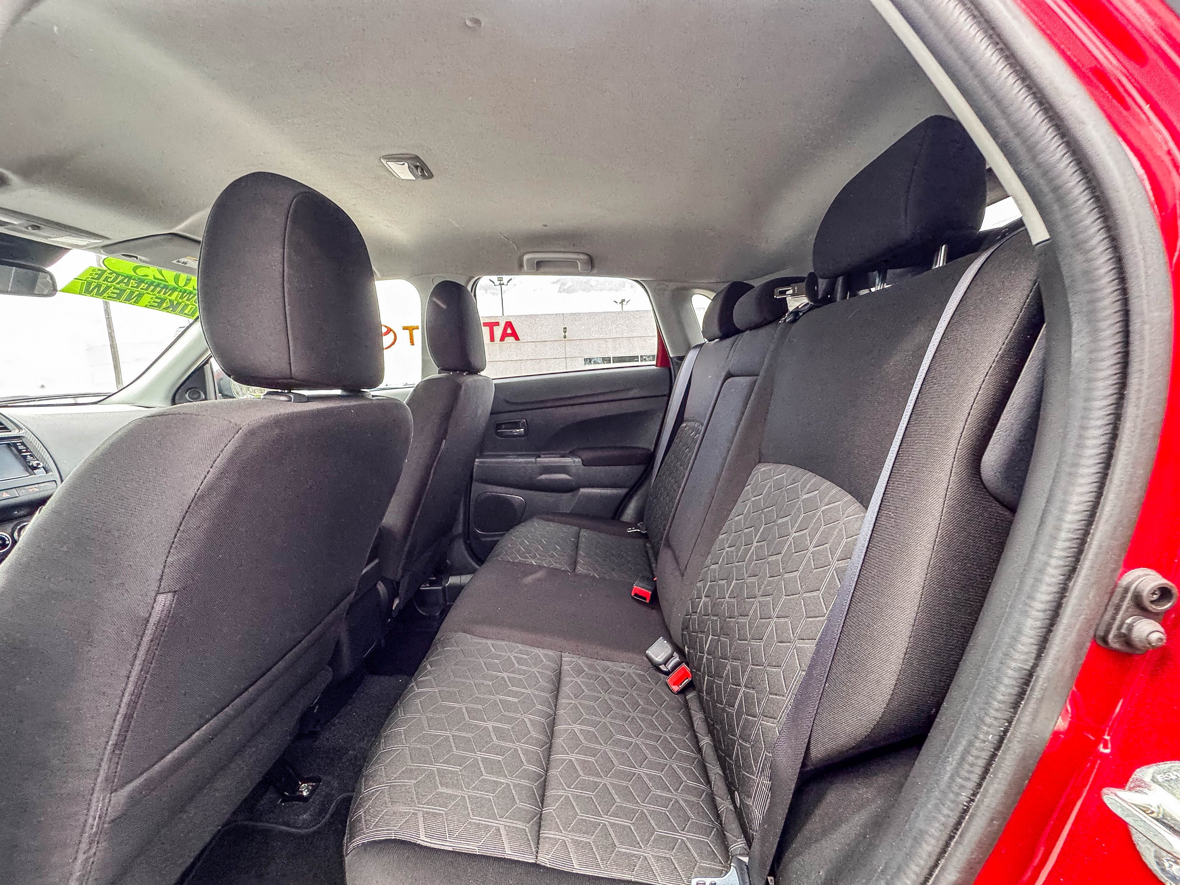 Used 2025 Mitsubishi Outlander Sport AWD image 18