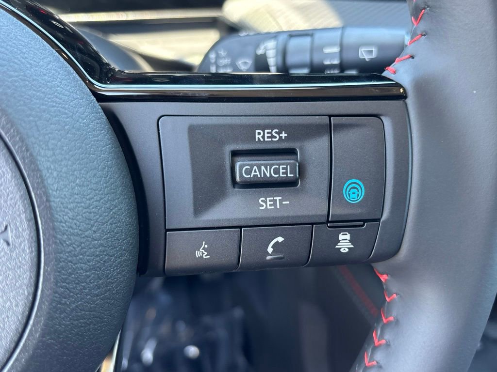 New 2025 Nissan Kicks SR image 11