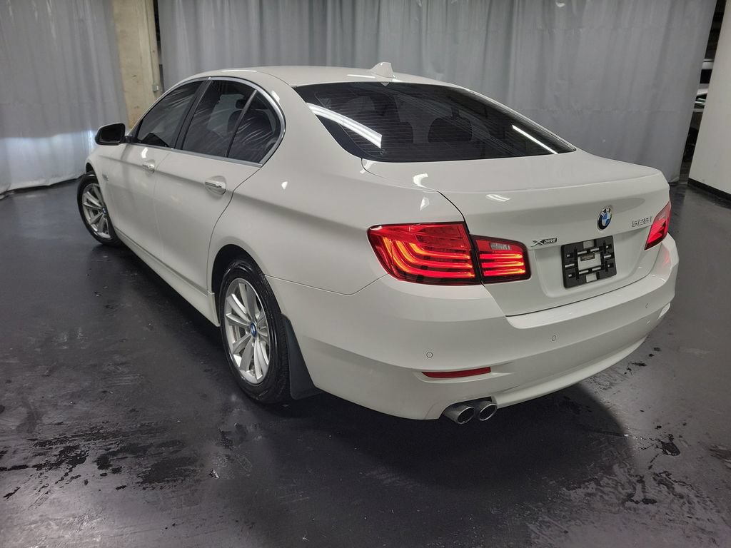 Used 2016 BMW 528i xDrive Sedan AWD/4WD image 7