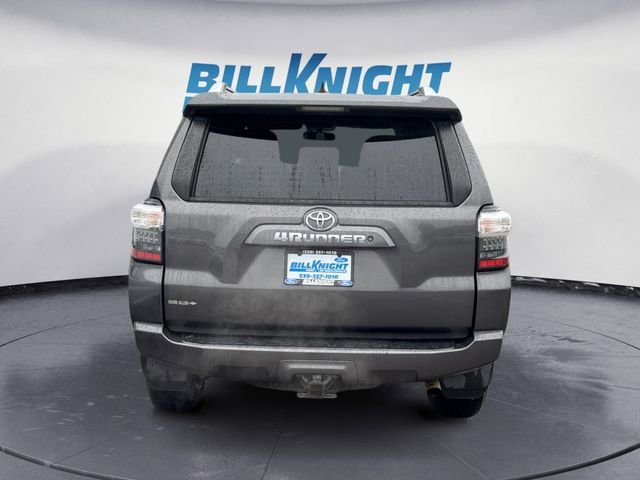 Used 2016 Toyota 4Runner SR5 AWD/4WD image 4