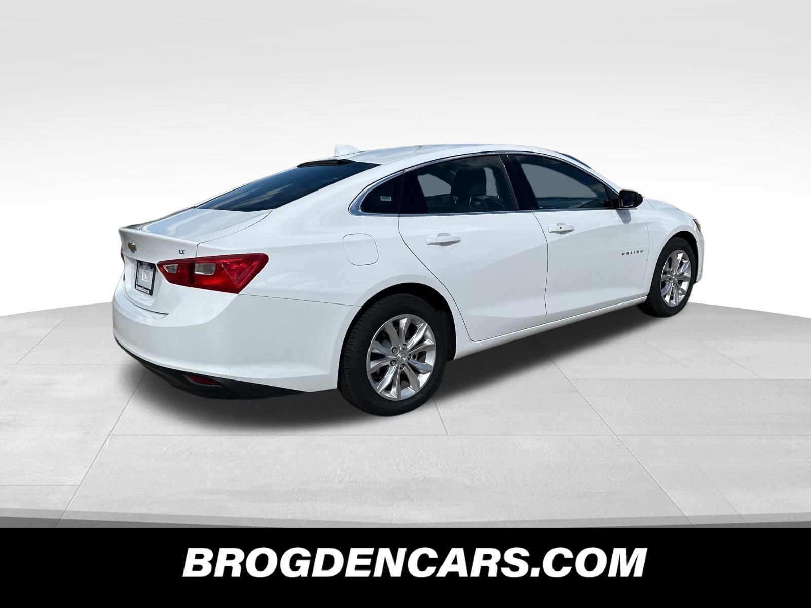 Used 2023 Chevrolet Malibu LT image 3