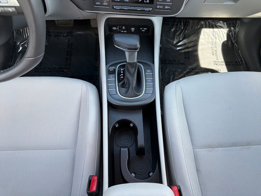 Used 2025 Hyundai Kona SEL image 24