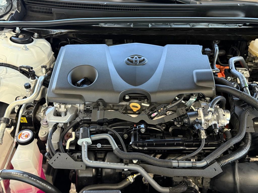 Used 2025 Toyota Camry LE image 32
