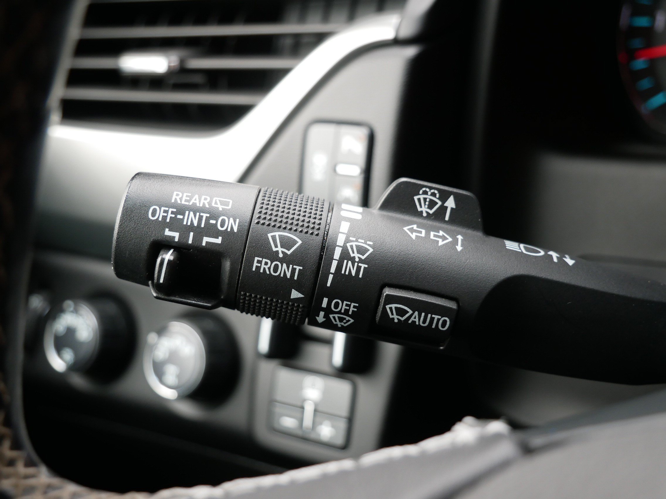 Used 2020 Chevrolet Tahoe LT w/ Max Trailering Package AWD/4WD image 23