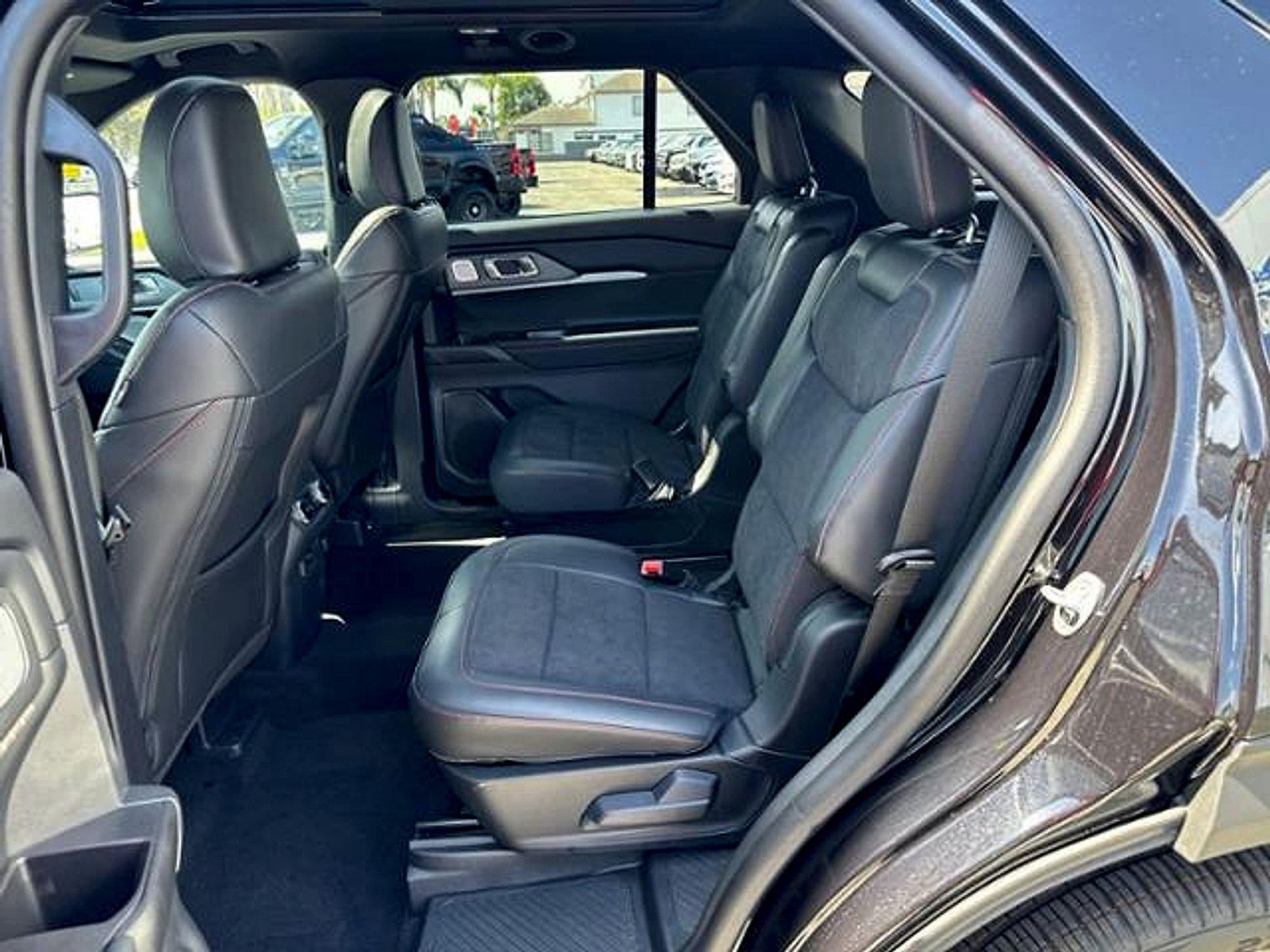 Used 2026 Ford Explorer ST w/ Sun And Sound Package AWD/4WD image 10