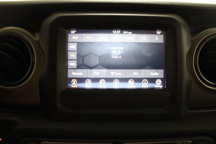 Used 2021 Jeep Gladiator Sport AWD/4WD image 3