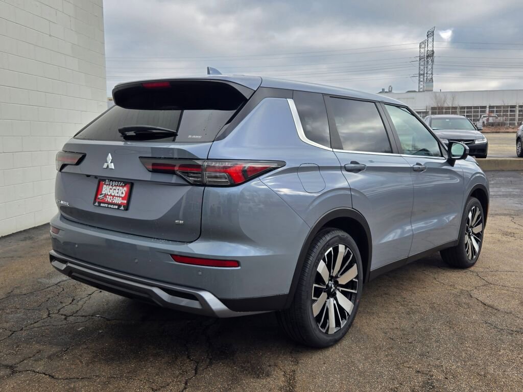 New 2026 Mitsubishi Outlander SE AWD/4WD image 11
