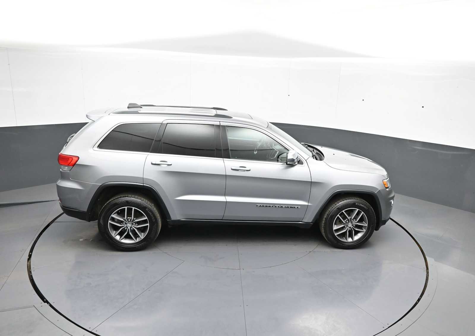 Used 2018 Jeep Grand Cherokee Limited AWD/4WD image 37