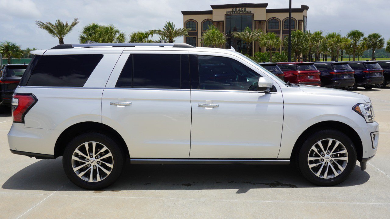 Used 2018 Ford Expedition Limited w/ Equipment Group 301A RWD image 4