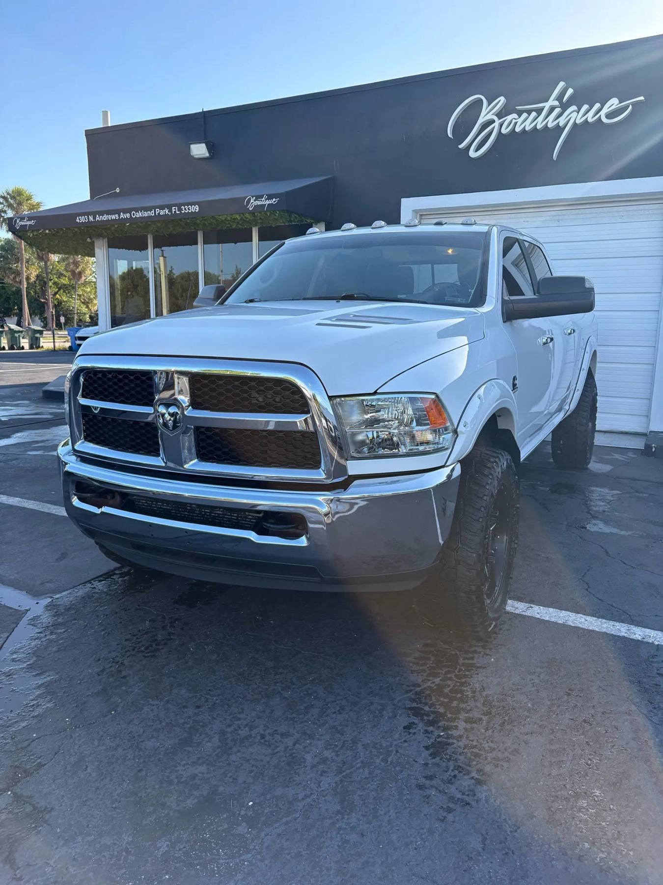 Used 2018 RAM 2500 SLT image 3