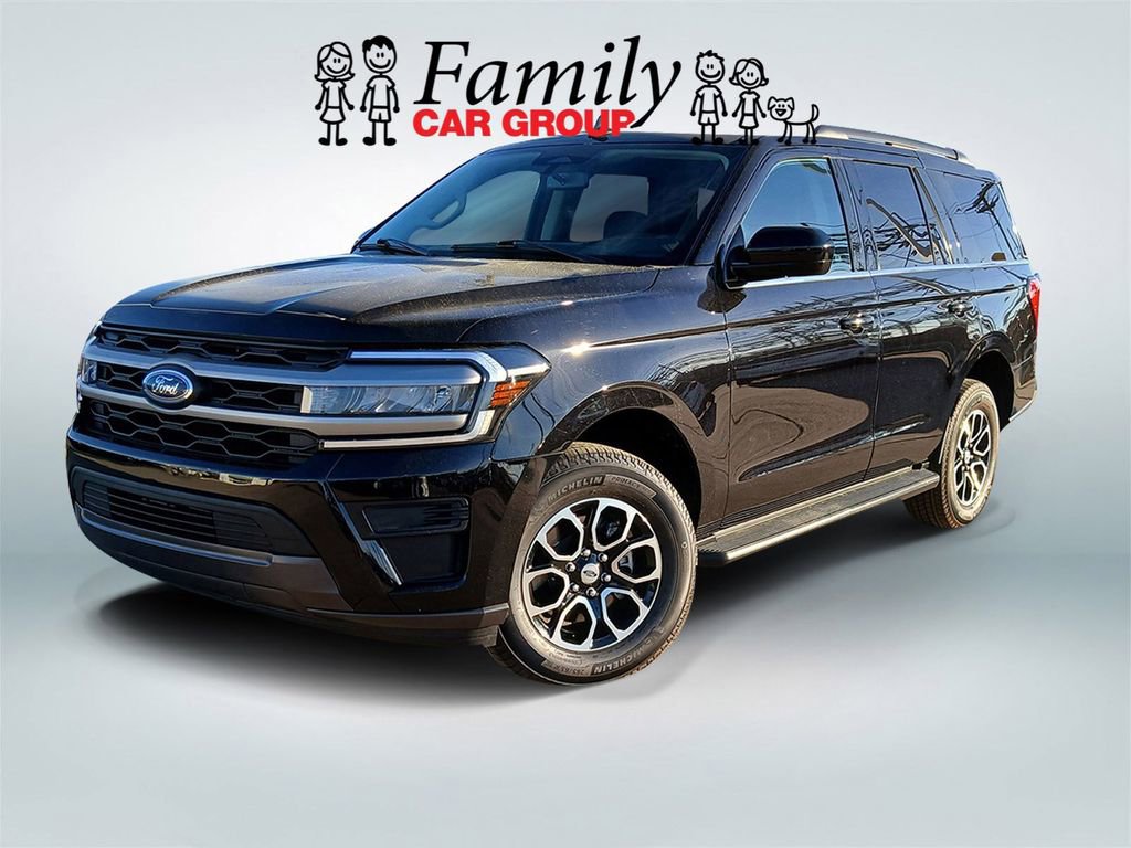 Used 2024 Ford Expedition XLT image 1