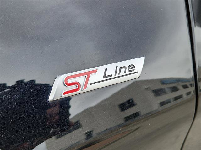 Used 2025 Ford Explorer ST-Line w/ ST-Line Street Pack image 5