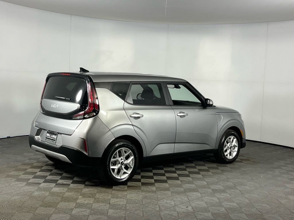 Used 2025 Kia Soul LX image 7
