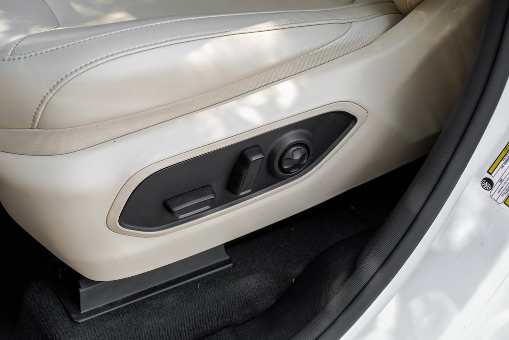 Used 2022 Jeep Grand Cherokee Limited image 44
