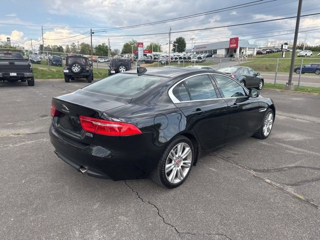 Used 2019 Jaguar XE Prestige image 8