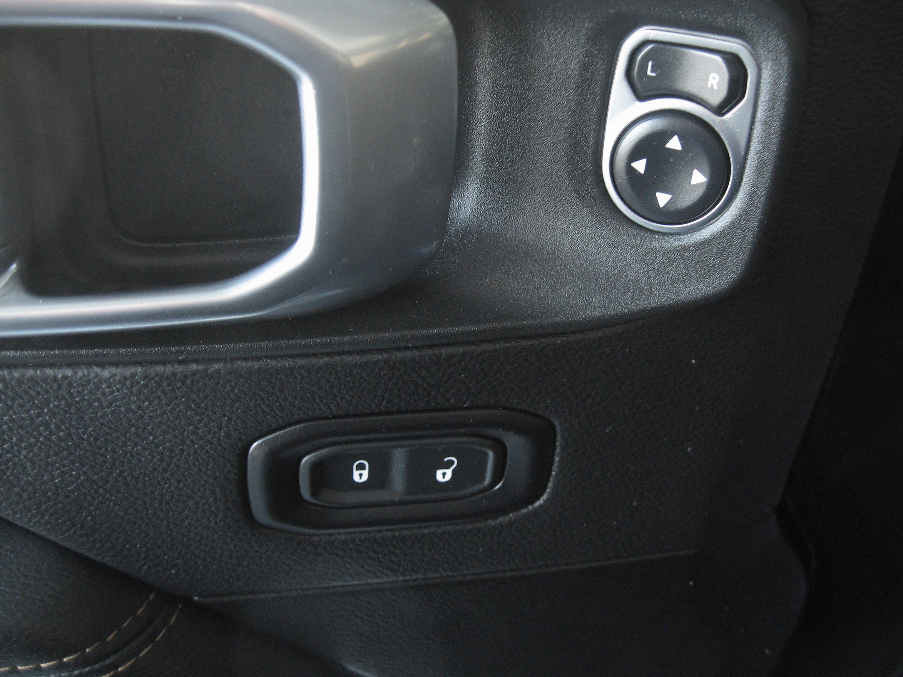 Used 2021 Jeep Wrangler Unlimited Sahara image 13