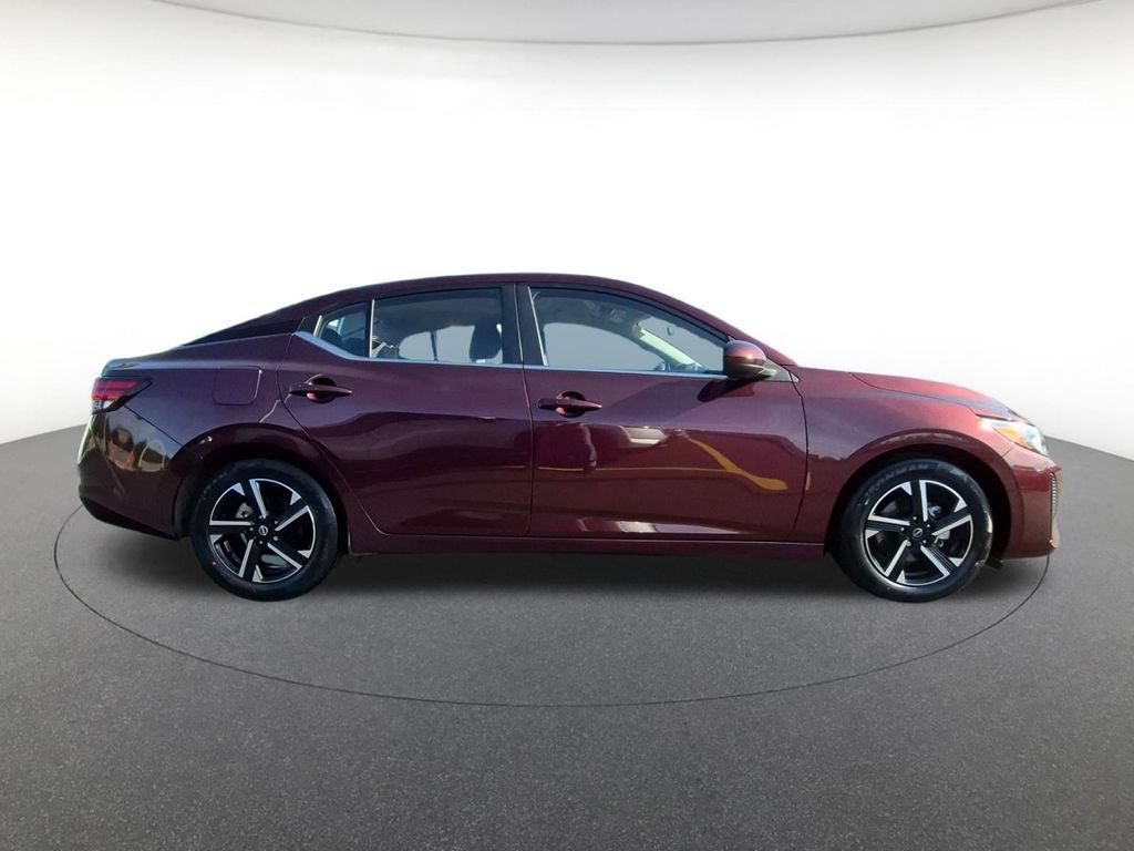 Used 2025 Nissan Sentra SV FWD image 4
