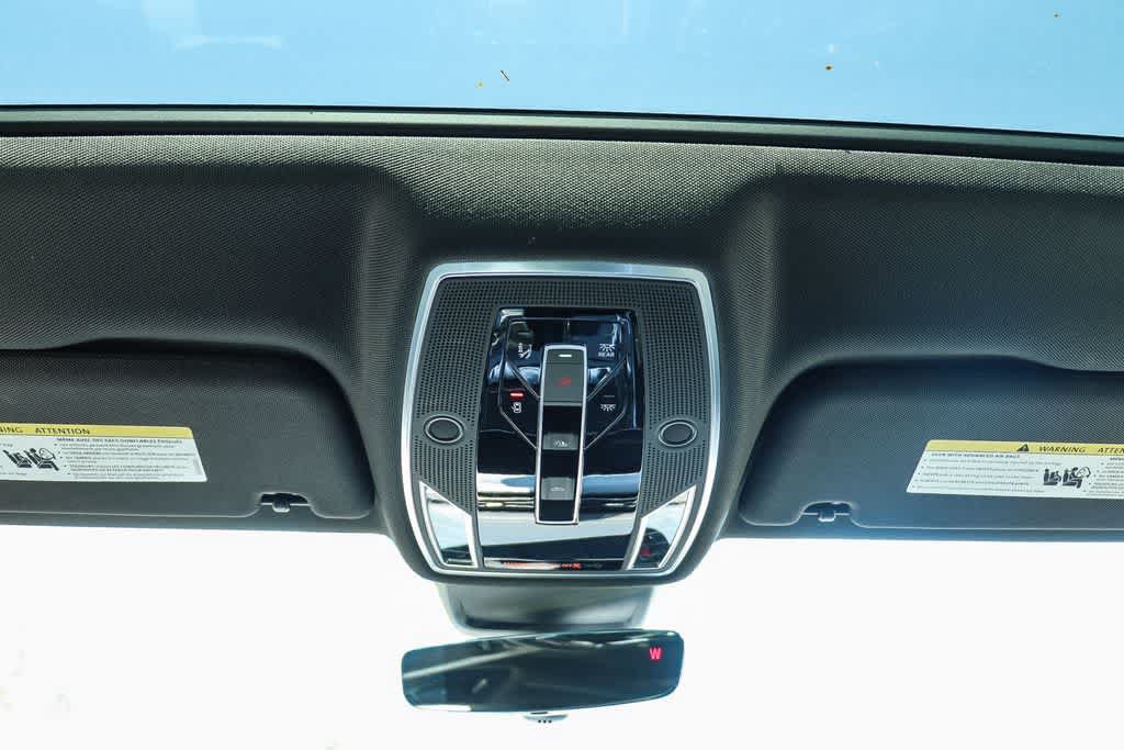 Used 2022 Audi A8 L 3.0T AWD/4WD image 9