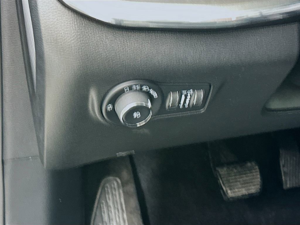 Used 2024 Jeep Compass Limited w/ Elite Group image 15