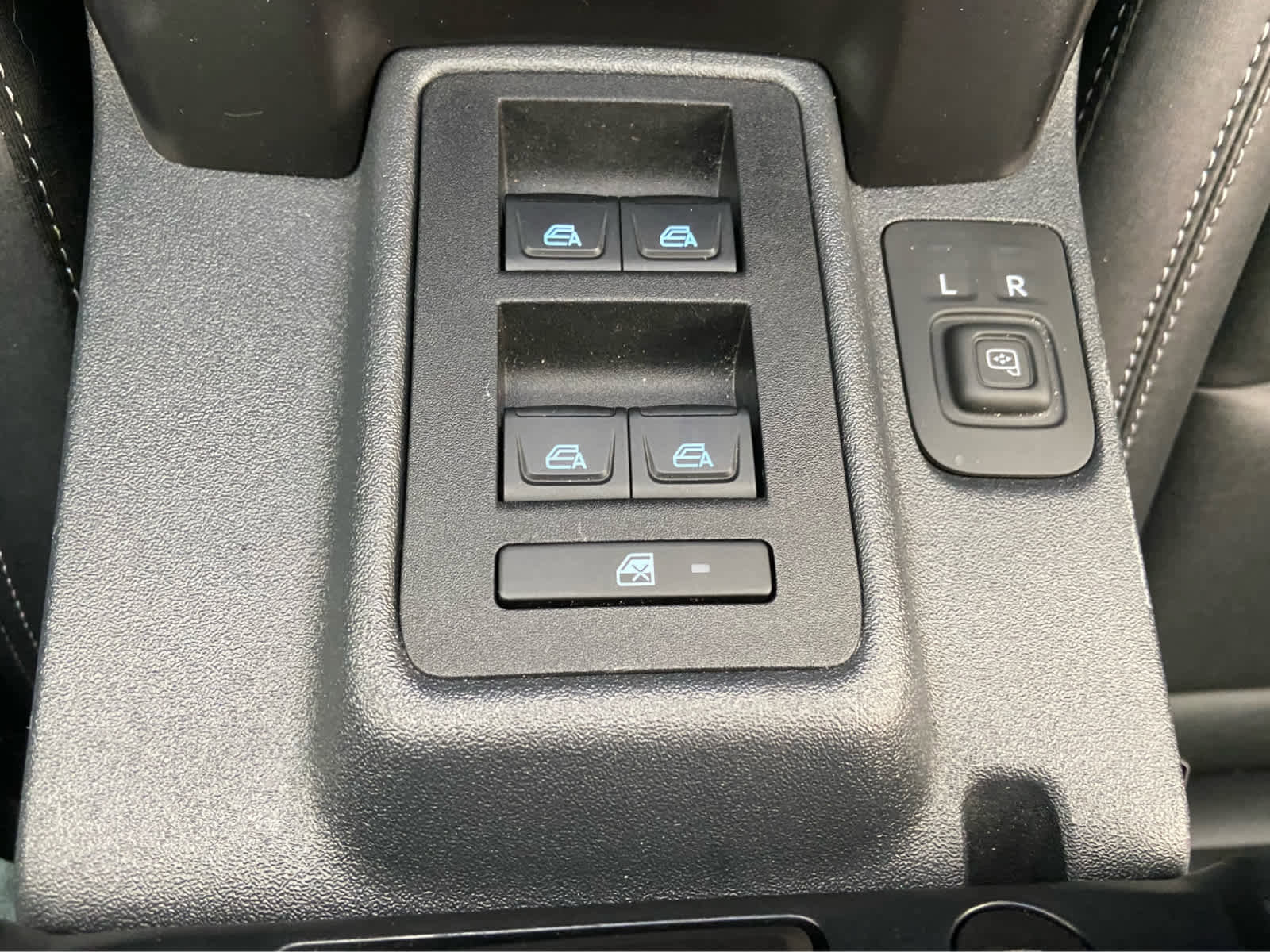 Used 2025 Ford Bronco Badlands AWD/4WD image 36