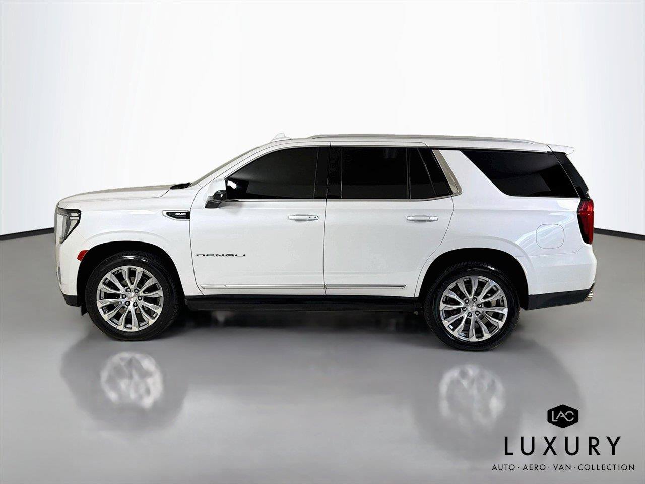Used 2022 GMC Yukon Denali AWD/4WD image 8