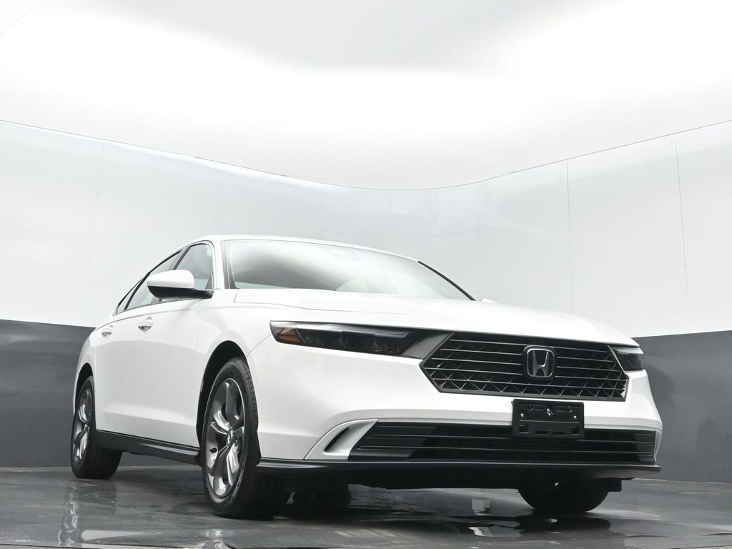 Certified 2024 Honda Accord EX image 5