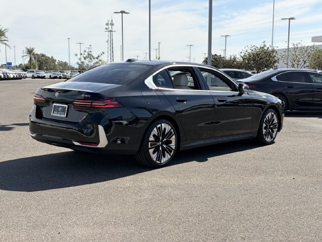 Certified 2025 BMW 530i RWD image 7