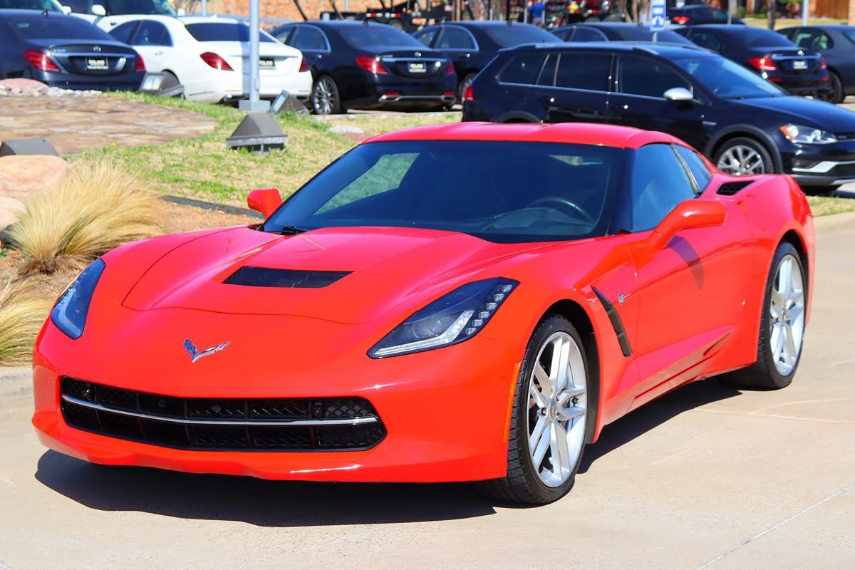 Used 2019 Chevrolet Corvette Stingray Coupe w/ 3LT Preferred Equipment Group image 4