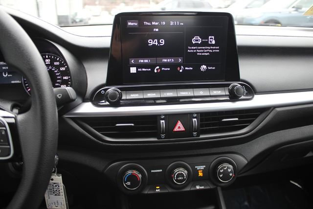 Used 2023 Kia Forte LXS image 4