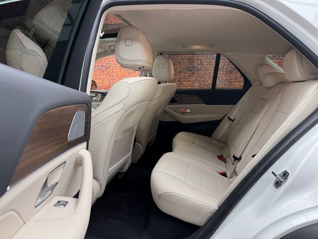 Certified 2025 Mercedes-Benz GLE 450e 4MATIC image 23